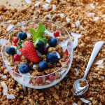 keto granola with berries